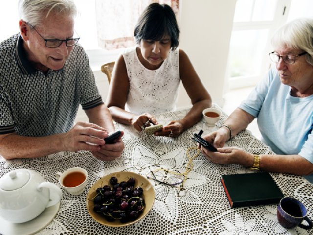 Deelnemers gezocht voor een studie over smartphonegebruik en cognitief functioneren bij 55-plussers